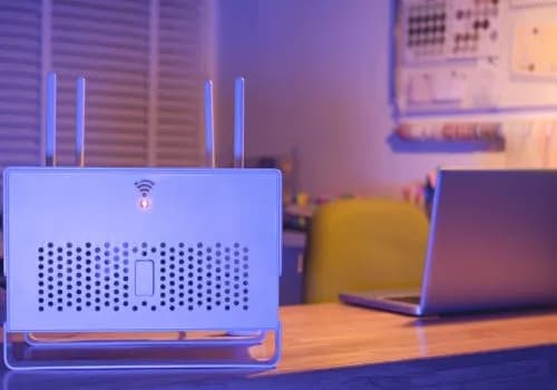 Seamless WiFi coverage with mesh system